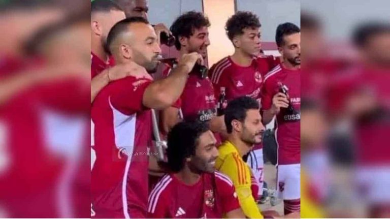 النادي الأهلي أثناء إعلان لشركة كوكا كولا
