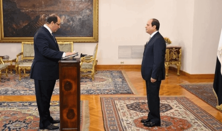السيسي أسند ملف إسرائيل لنجله "شريك العرجاني" وتهميش غير مسبوق لعباس كامل.. ماذا يحدث داخل أروقة المخابرات؟