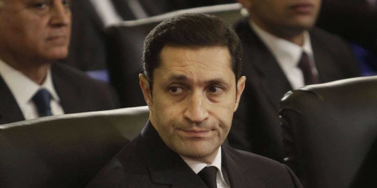 علاء مبارك ينتقد محمد صلاح