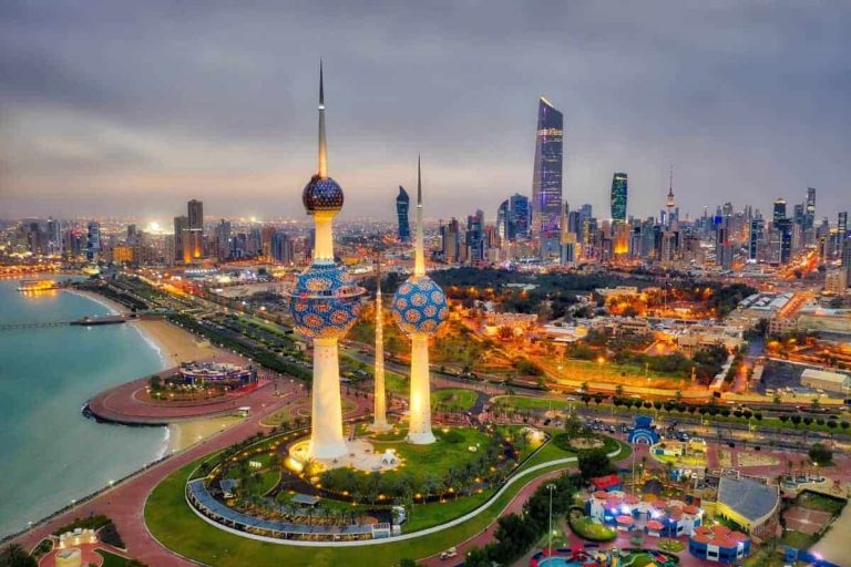 الخطوات التالية المرجحة بالكويت.. "خفض الدعم وتحرك شعبي واعتقالات"