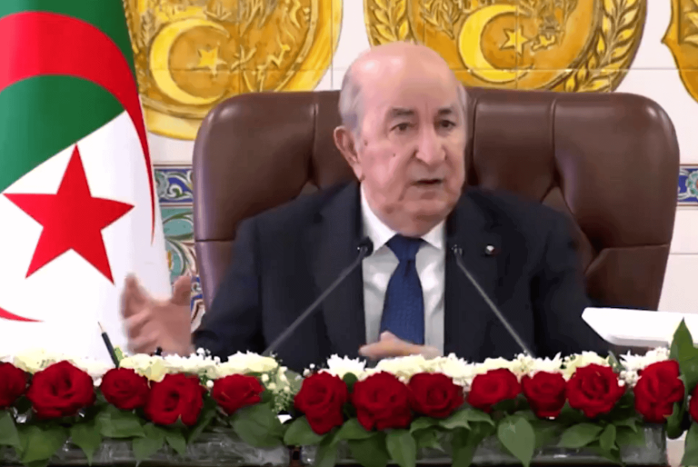 رسائل هامة.. لماذا حدد عبد المجيد تبون 2027 عاما مفصليا للجزائر؟ (فيديو) حدد عبد المجيد تبون 2027 عاما مفصليا للجزائر