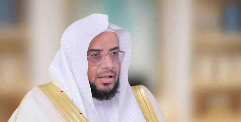 الداعية السعودي المعارض عماد المبيض يعلن حصوله على الإقامة الدائمة في بريطانيا الداعية السعودي المعارض عماد المبيض يعلن حصوله على الإقامة الدائمة في بريطانيا