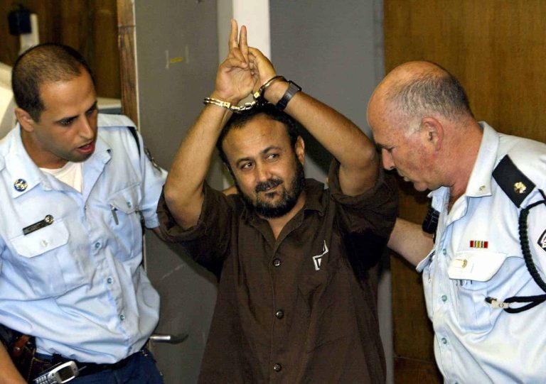 إطلاق سراح البرغوثي المحتمل يقض مضجع عباس.. السلطة طلبت من الوسطاء استبعاده