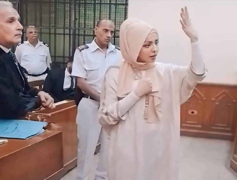 مضيفة الطيران التونسية أميرة بن حمد