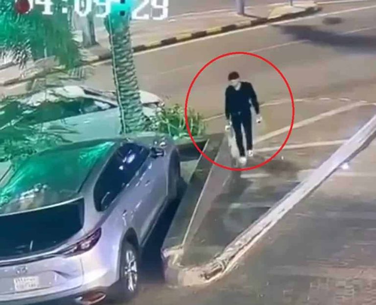 مقيم تركي يشعل النار في مركبتين في مكة المكرمة