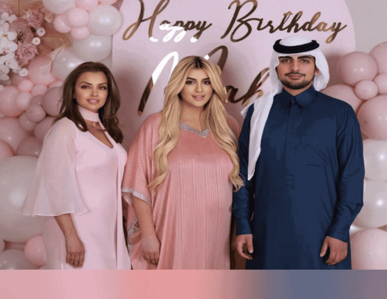 الشيخة مهرة توثق لحظة خروج طفلتها من رحمها وظهور مثير بالروب لوالدتها طليقة محمد بن راشد