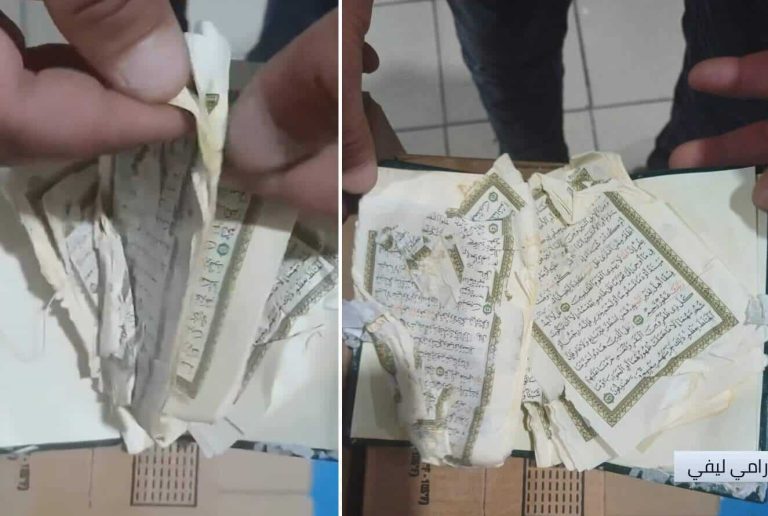 نسخة ممزقة من القرآن الكريم في حمامات متجر إسرائيلي
