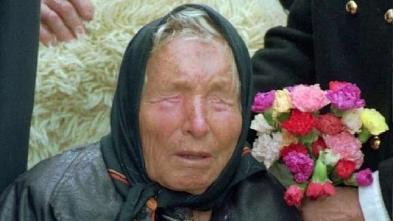 بابا فانغا وتوقعاتها لعام 2025: خمسة أبراج مرشحة لتحقيق الثراء توقعات بابا فانجا لعام 2025: من المرجح أن تصبح علامات الأبراج الخمس هذه ثرية في العام المقبل. تحقق من النبوءات التفصيلية هنا