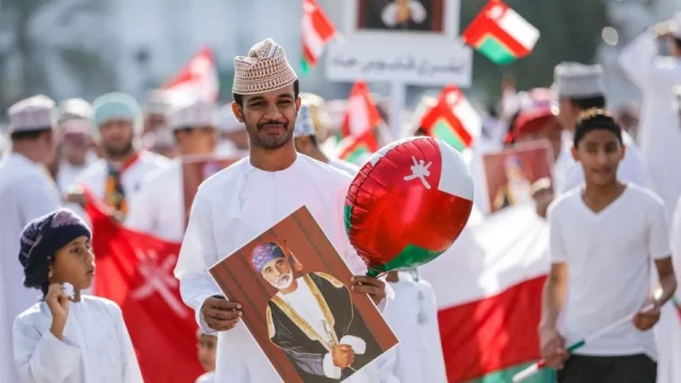 سلطنة عمان تحت الهجوم الإعلامي: كيف يواجه العمانيون حملات التشويه؟ العمانيون يتصدون للحملات التي تطال بلدهم