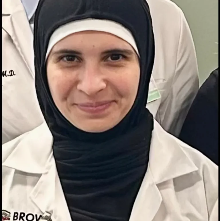 تفاصيل ترحيل الطبيبة السورية رشا علاويه من أمريكا