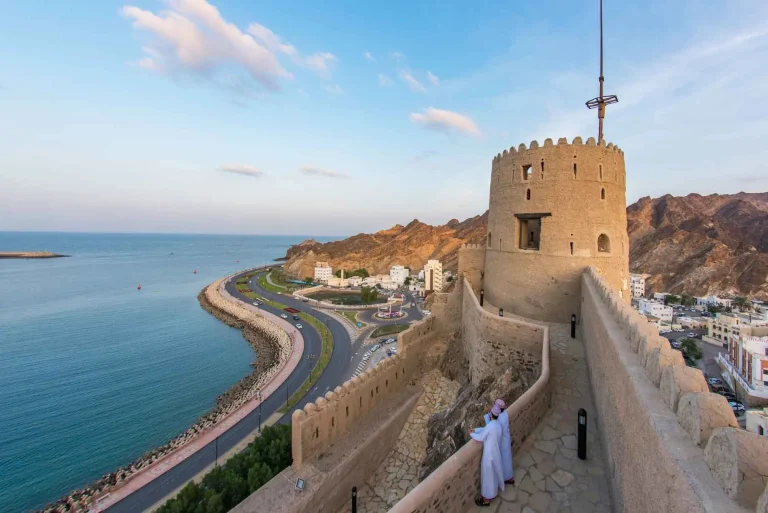 سلطنة عمان واحة استقرار وسلام
