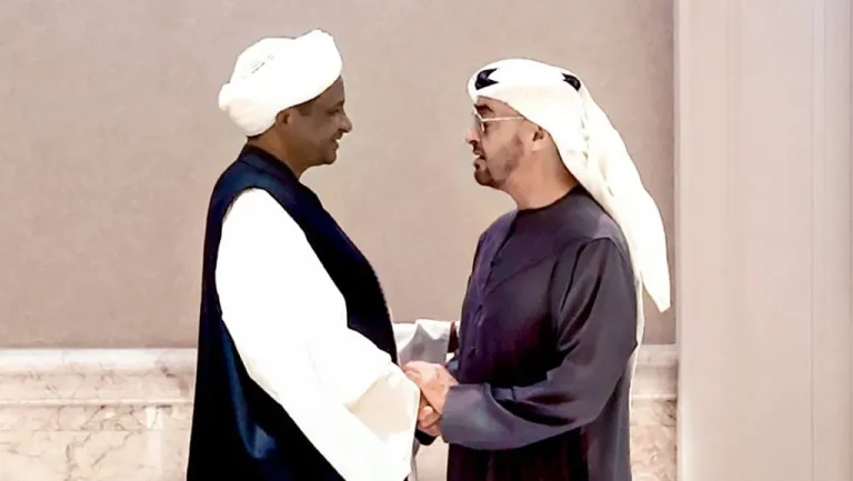 محمد بن زايد مع قائد قوات الدعم السريع في السودان والمتهمة بارتكاب جرائم حرب